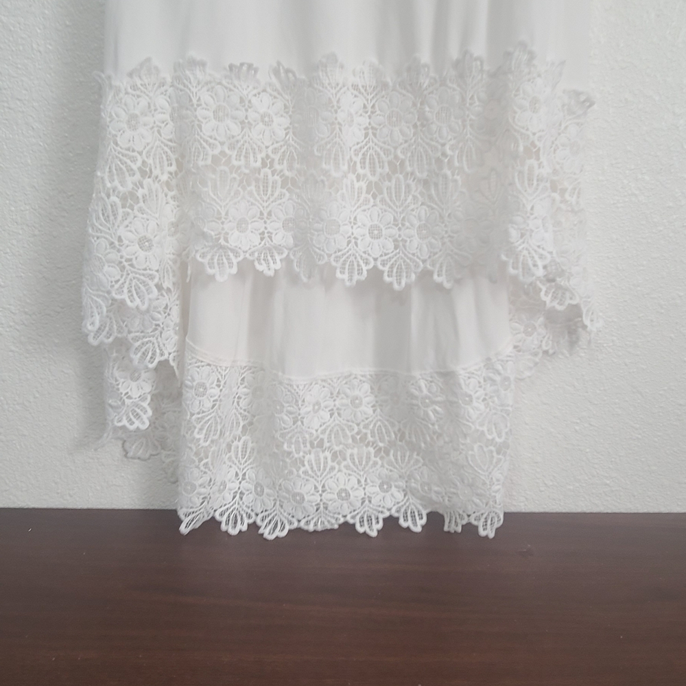 Solitaire White Lace Off-Shoulder Dress - Picture 6 of 11